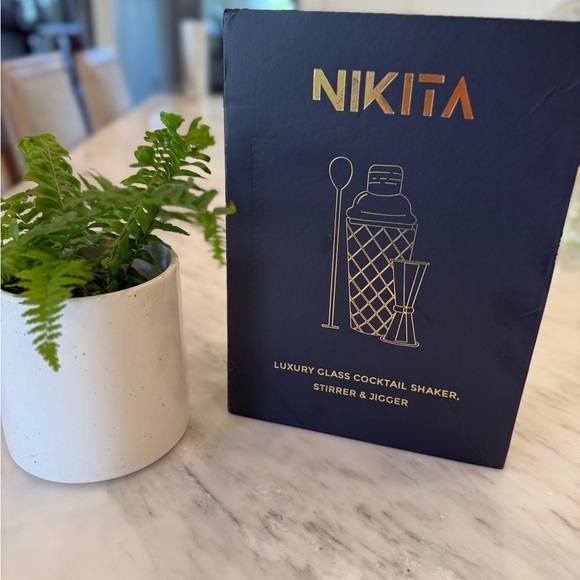 Gold and Clear Crystal Cocktail Shaker Set - Picture 4 of 4